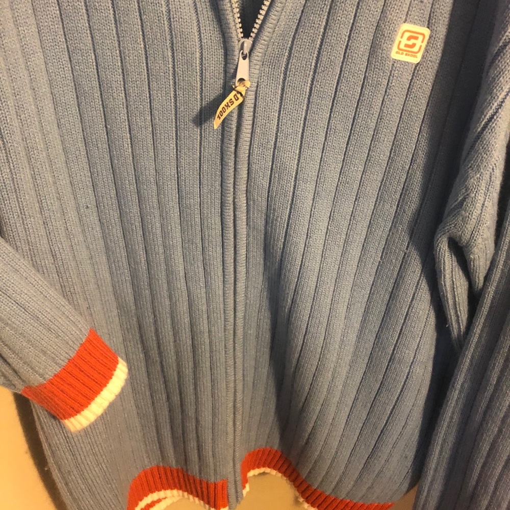 sweater - Picture 2 of 5